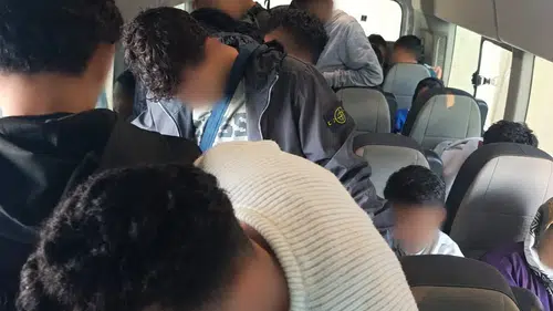 Urla gişelerinde insan kaçakçılığına geçit yok: 34 kişi yakalandı