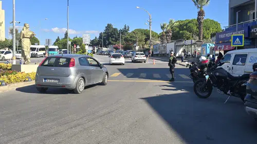 Çeşme trafiğinde yaya önceliği denetimi: Kurallara uymayan sürücülere geçit yok