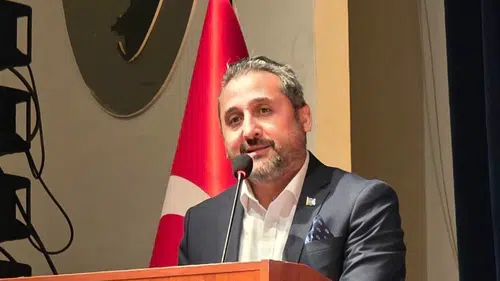 İZAZDER’den dijital dünyada kardeşlik uyarısı: Tartışmalar dostluğu gölgelememeli