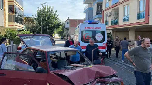 Aydın'da korkutan kaza: Direksiyon hakimiyetini kaybeden sürücü direğe çarptı