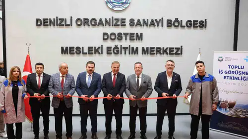 Denizli sanayisinde dev buluşma: 50 firma iş arayanlarla masaya oturdu