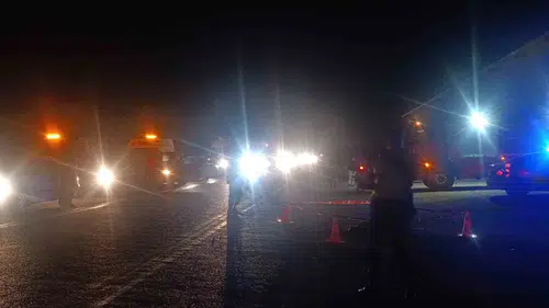 Menderes'te otobüs durağında acı bilanço: Karşıya geçmek isteyen aileye araç çarptı