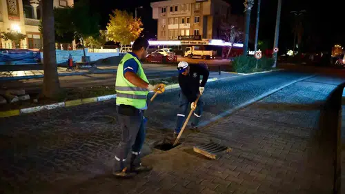 Didim’de yağmur mesaisi: Altyapı kışa hazır hale getirildi