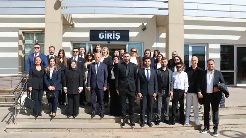 Aydın’da memuriyet heyecanı: Sözleşmeliler yemin ederek kadroya geçti