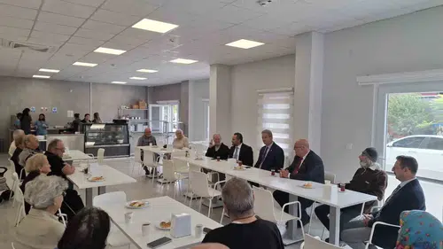 Muğla’da yaş almanın en keyifli hali: 100 Yaş Evi üyeleri Dünya Yaşlılar Günü’nü kutladı