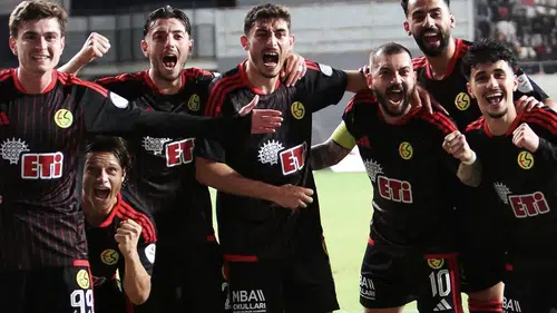 Alsancak’ta Eskişehirspor fırtınası: Altay evinde ağır yara aldı