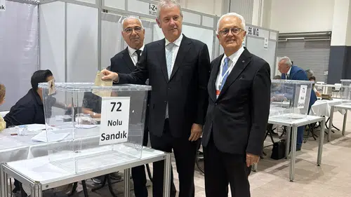 İzmir iş dünyasının rotası belirleniyor: İZTO’da seçim maratonu başladı
