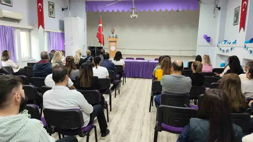 Kuşadası'nda eğitimde güvenli ortam seferberliği: Yöneticilere kritik eğitim