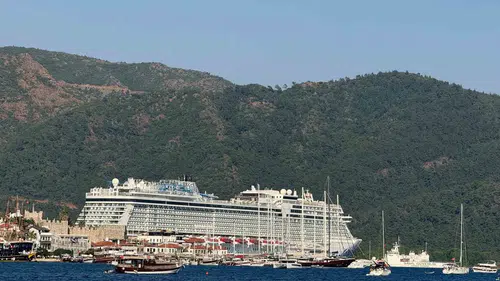 Marmaris limanında kruvaziyer bereketi: 12 bini aşkın turist bekleniyor