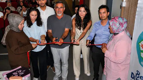 Selendi’de sanat rüzgarı: Kursiyerlerin el emeği eserleri hayran bıraktı