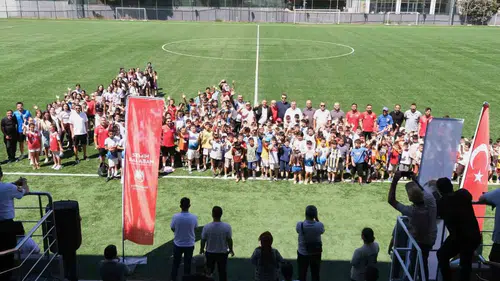 Yunusemre’de spor rüzgarı: Binlerce genç yaz tatilini sahada değerlendirecek