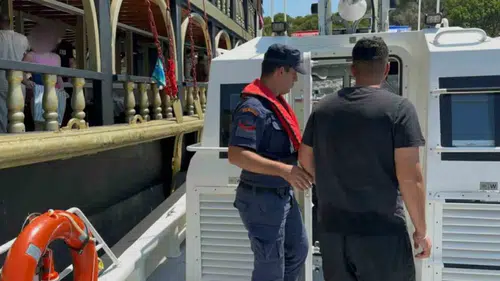 Fethiye açıklarında deniz üzerinde acil müdahale: İki kişi hastaneye yetiştirildi