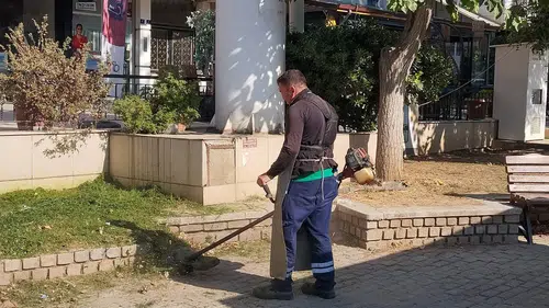 Efeler’de yeşil alanlara estetik dokunuş: Mahalleler nefes alıyor