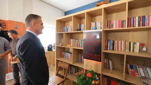 Ula’da okuma kültürüne yeni bir soluk: Ata Kitap Kafe kapılarını açtı