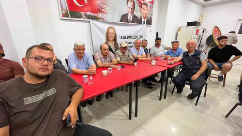 Manisa'da siyasi deprem: Selendi teşkilatı rotayı Yeni Parti'ye kırdı