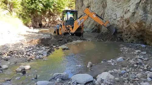 Babadağ’da hummalı çalışma dönemi: Başkan Kumral sahada bizzat denetliyor