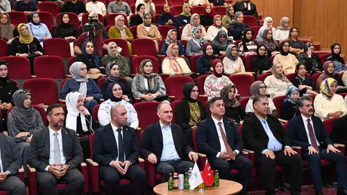 Vali Özkan'dan gençlere vizyon mesajı: Yarınlarımızı değerlerimizle inşa edeceğiz