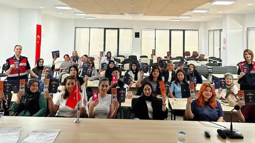 Sanayide çalışan kadınlara jandarmadan hayat kurtaran dokunuş