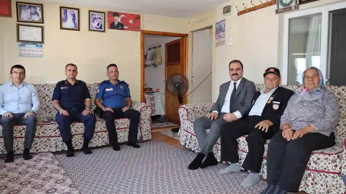 Karacasu'da vefa ziyareti: Şehit emanetleri ve gaziler unutulmadı