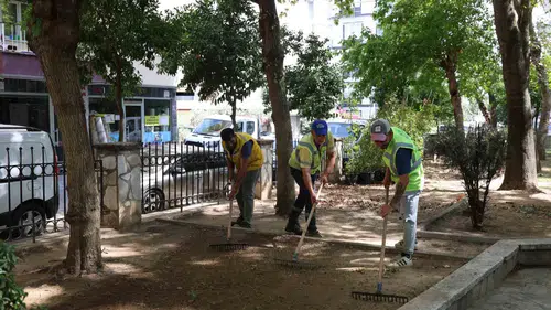 Efeler’in nefes alan noktası yenilendi: Gençlik Parkı’nda hummalı çalışma