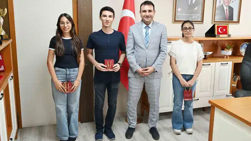 Aydınlı gençlerden büyük başarı: YKS zirvesinde yerlerini aldılar