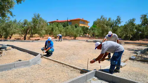 Didim’de zeytin ağaçlarının gölgesinde yeni bir sosyal merkez yükseliyor