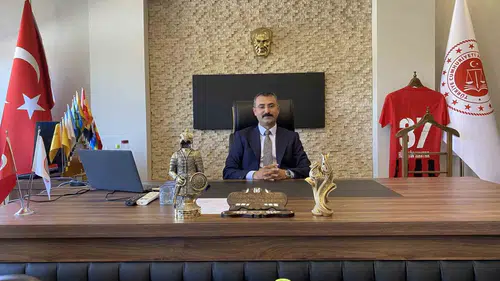 Alaşehir Adliyesi'nde yeni dönem: Başsavcı Hüseyin Kantar mesaisine başladı