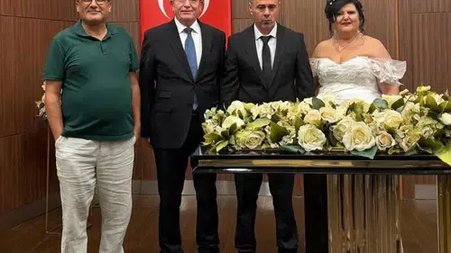 Denizli basınının sevilen ismi dünyaevine girdi: Hatice ve Mustafa çiftinden görkemli imza