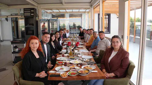 Bolvadin’de basın buluşması: Başkan Aynaci’dan şeffaf yönetim vurgusu