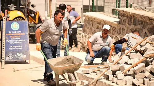 Akgedik'te ulaşım konforu için düğmeye basıldı: Yollar baştan aşağı yenileniyor