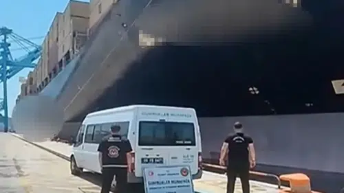 Aliağa limanında kaçakçılık operasyonu: Tonlarca akaryakıta el konuldu