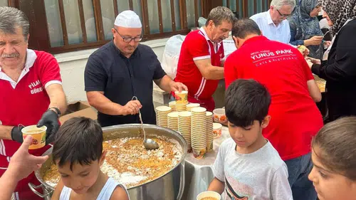 Manisa’nın asırlık manevi mirası: Haki Baba Veli’de aşure bereketi