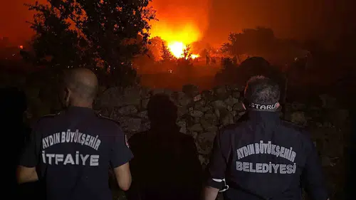 Çine’de orman yangını yerleşim yerinin kapısına dayandı: İtfaiye ekipleri Mutaflar’da teyakkuza geçti
