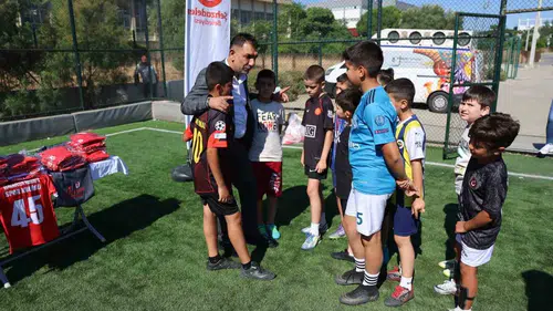 Şehzadeler’de yeşil sahaların yeni yetenekleri için ilk düdük çaldı
