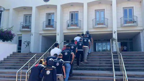 Bodrum'da insan tacirlerine geçit yok: 7 kişi demir parmaklıklar ardında