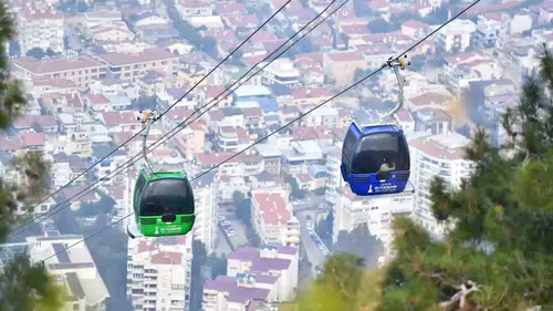 İzmir'in zirvesine kısa bir mola: Balçova Teleferik'te güvenlik mesaisi