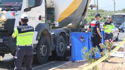 Aydın'da hastane yolunda acı son: Beton mikseri yaşlı kadını hayattan kopardı