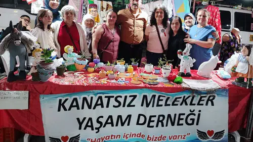 Acıpayam’da gönül köprüleri kuruldu: Özel bireylerin el emeği festivalin gözdesi oldu