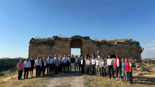 Tarihin kalbinde kritik oturum: Uşak İl Genel Meclisi Blaundos’ta toplandı