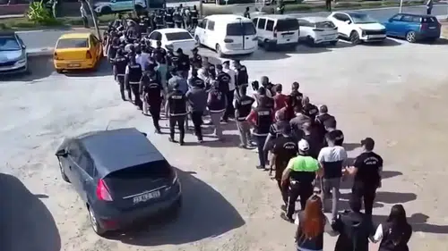 Vize hayali kuranları sahte sitelerle ağına düşürdüler: 8 milyonluk vurguna büyük operasyon