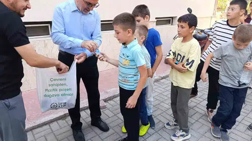 Afyonkarahisar'da yaz kurslarına yoğun ilgi: Müftü İmamoğlu öğrencileri yalnız bırakmadı