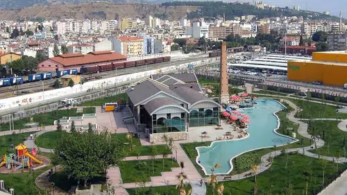 Üniversite adaylarına Efeler'den kritik destek: Geleceğin meslekleri masaya yatırılıyor