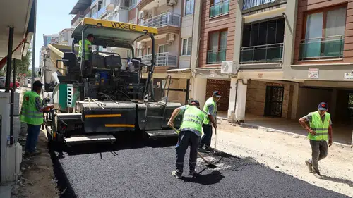 Efeler'de ulaşıma modern dokunuş: Albayrak Caddesi yenileniyor