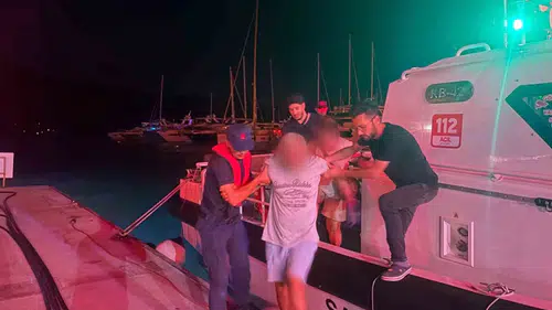 Marmaris açıklarında acil durum: Teknedeki hastayı Sahil Güvenlik kurtardı