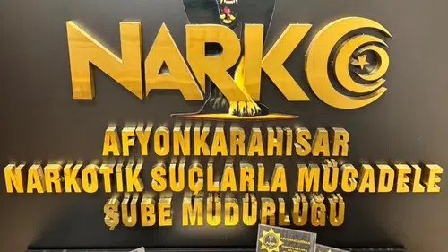 Afyonkarahisar'da gece yarısı operasyonu: Durdurulan araçlardan uyuşturucu fışkırdı