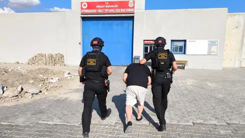 Suikast timi firarisine kalkan olan şahıs demir parmaklıklar ardında