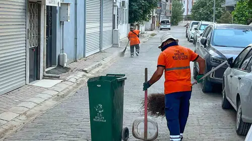 Efeler’de temizlik seferberliği: Sokaklar pırıl pırıl oldu