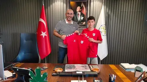 Samsunspor’un Yıldız Adayı Kuzey Topçu’dan Başkan Zencirci’ye Duygu Dolu Vefa Örneği