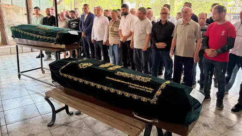 Çiğli'deki faciada yürek yakan veda: Anneanne ve torunu yan yana toprağa verildi