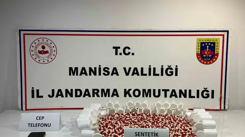 Manisa'da zehir tacirlerine jandarma darbesi: Üç ilçede eş zamanlı operasyon